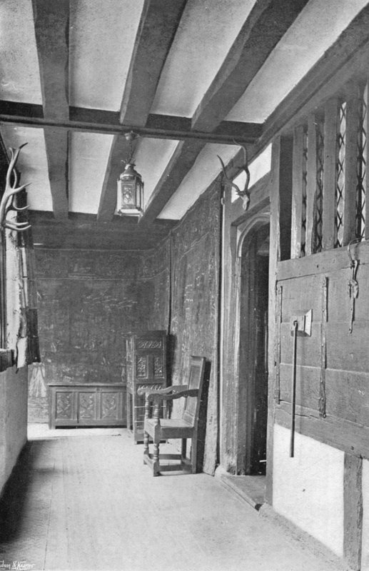 The Buttery Hatch (s/v foto) av Charles Latham