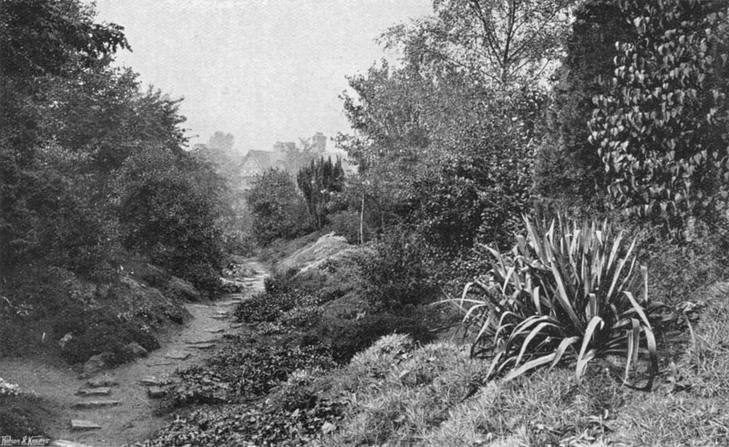 Herrgården från öst av Charles Latham