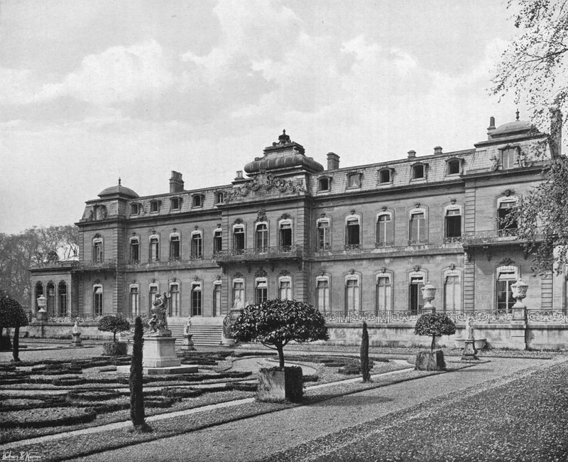 Södra fasaden av Charles Latham