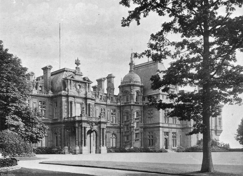 Waddesdon Manor av Charles Latham