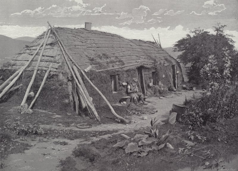 En Highland Hut, Lochaber av English Photographer