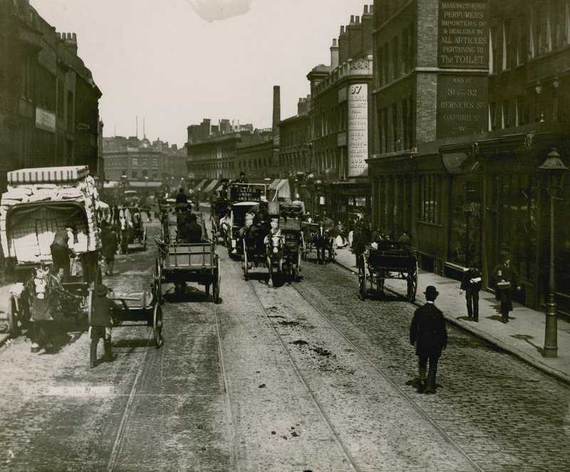 City Road, London av English Photographer