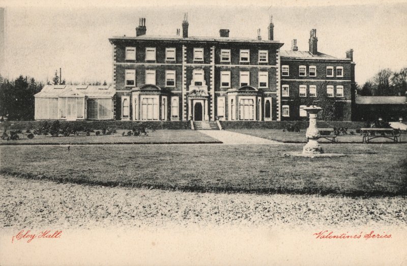 Cley Hall (s/v foto) av English Photographer