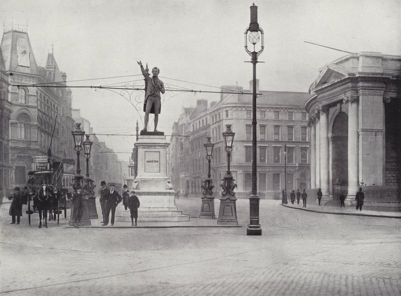 College Green, Dublin, med Grattan-statyn av English Photographer
