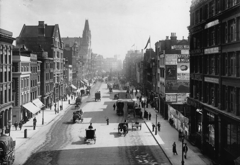 Farringdon Street, London, från Holborn Viaduct av English Photographer