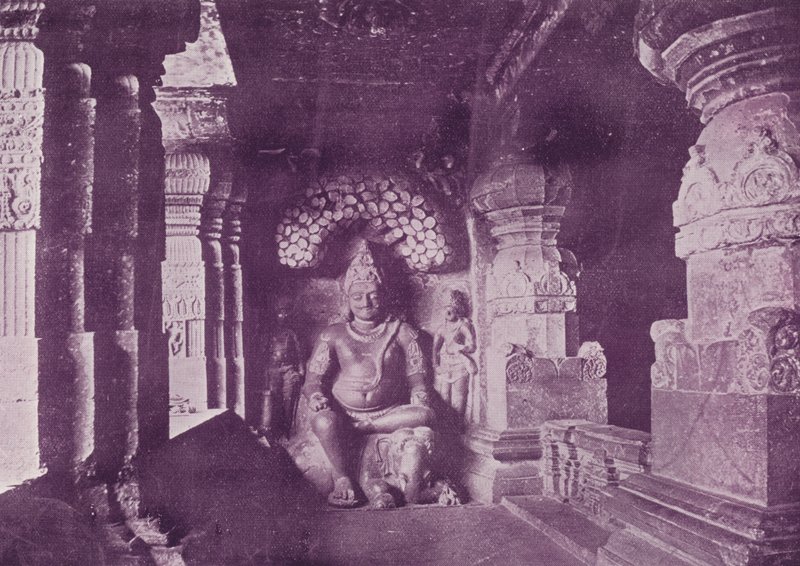 Figur av Indra, Ellora Caves av English Photographer