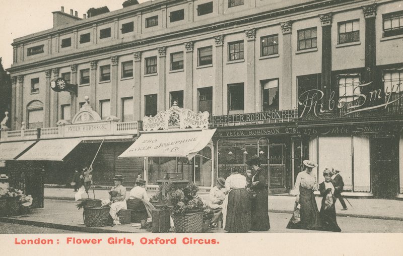 Flower Girls, Oxford Circus av English Photographer
