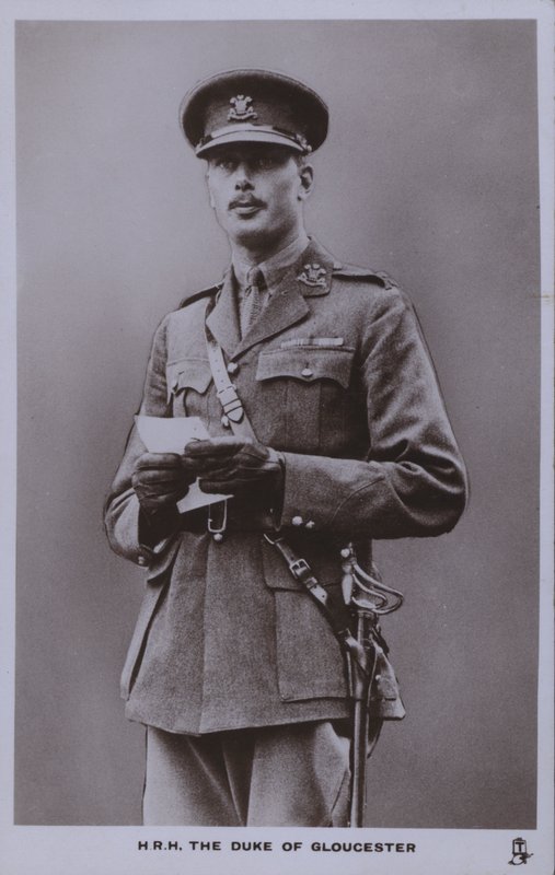 HRH The Duke of Gloucester (s/v foto) av English Photographer