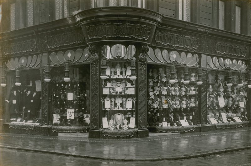 Horne Brothers, Coventry Street, London av English Photographer