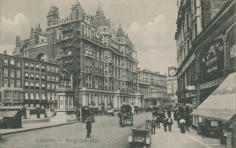 Knightsbridge, London av English Photographer