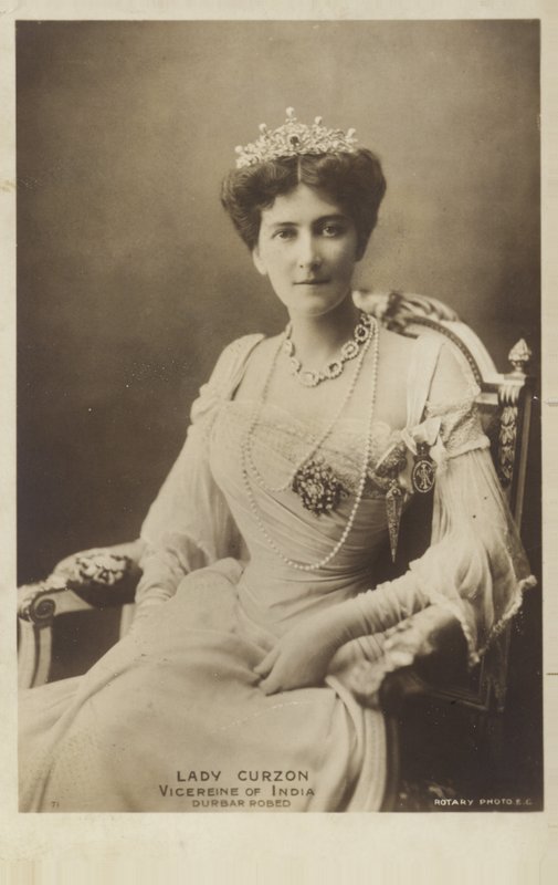 Mary Curzon av English Photographer
