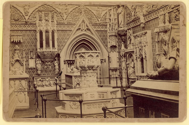 Medieval Court, Crystal Palace, Sydenham, London av English Photographer