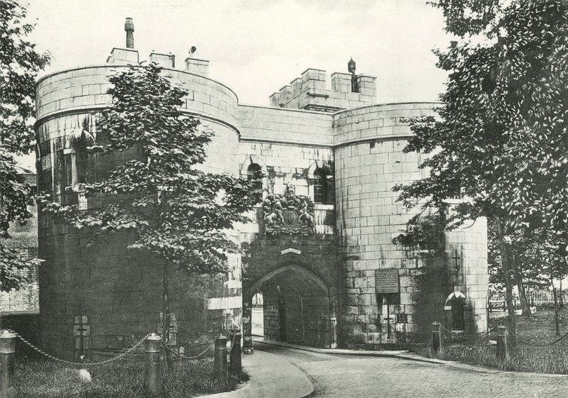 Middle Tower, Tower of London av English Photographer