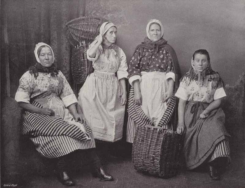 Newhaven Fishwives av English Photographer