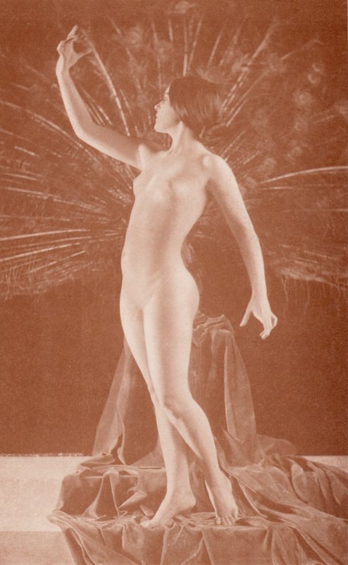 Nudistisk konst: Vanity (svartvitt foto) av English Photographer