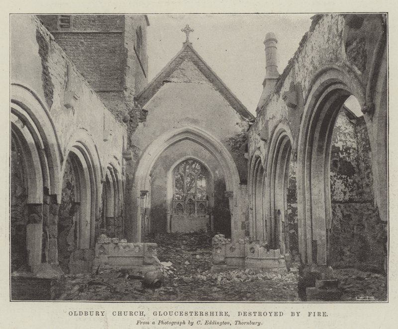 Oldbury Church, Gloucestershire, förstört av brand av English Photographer