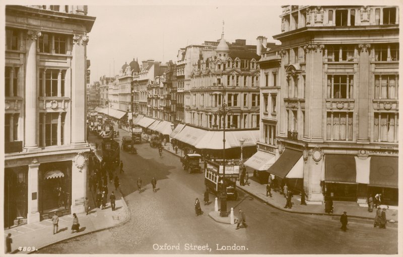 Oxford Street av English Photographer