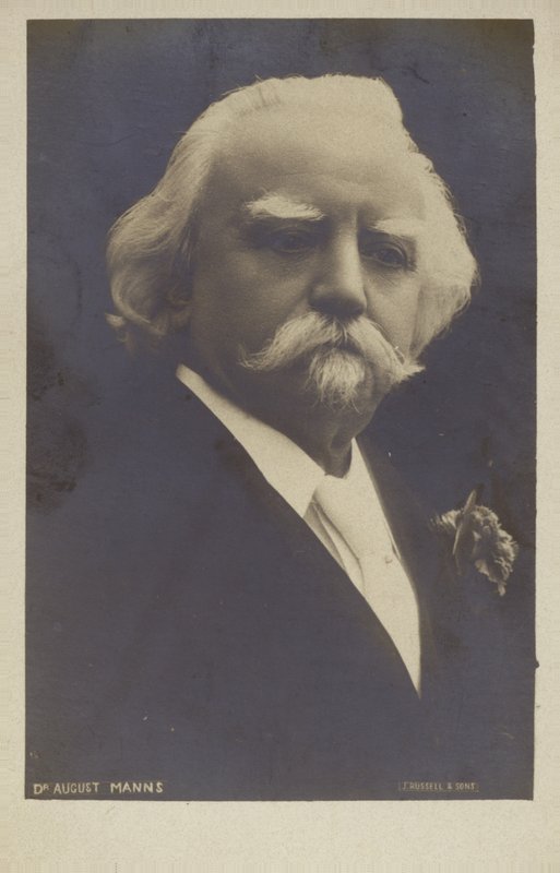 Porträtt av Sir August Manns av English Photographer