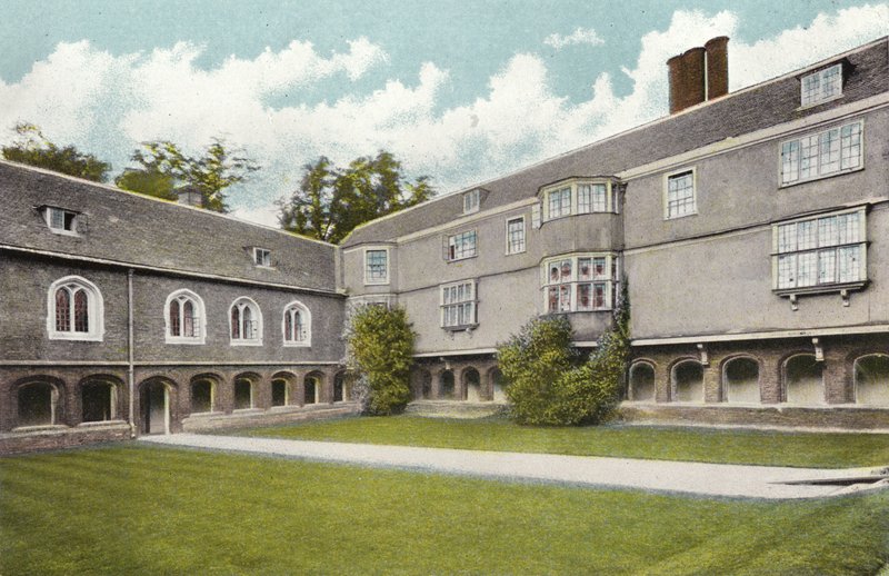 Queens College, Cloisters Court av English Photographer