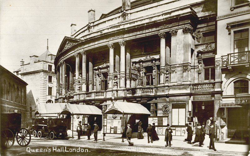 Queens Hall, London av English Photographer