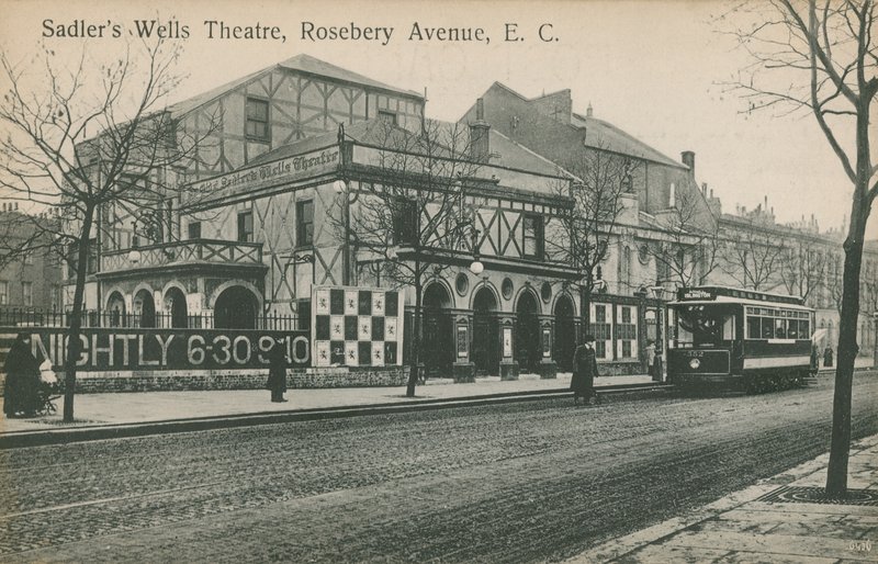 Sadlers Wells Theatre, Rosebery Avenue, London av English Photographer