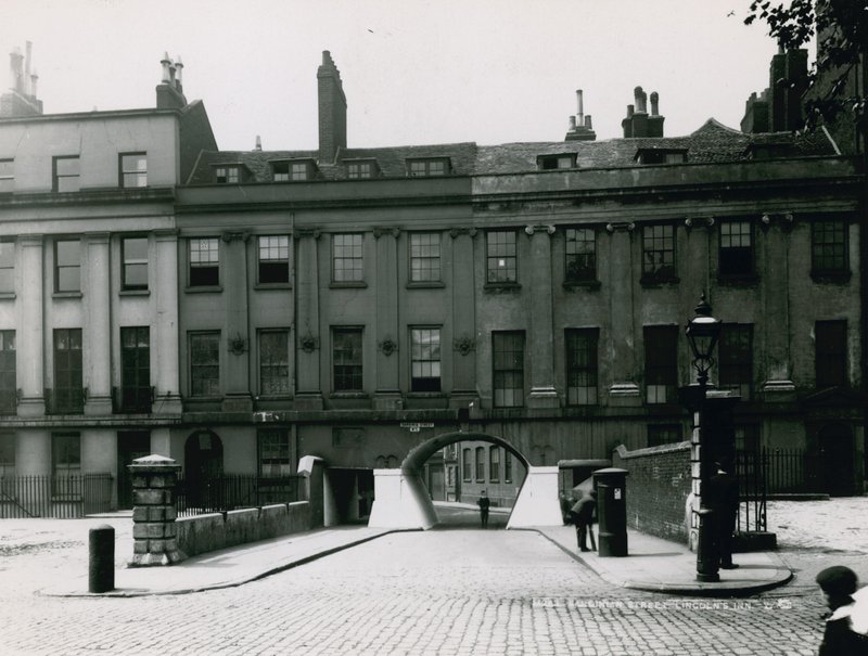 Sardinia Street, Lincolns Inn, London av English Photographer