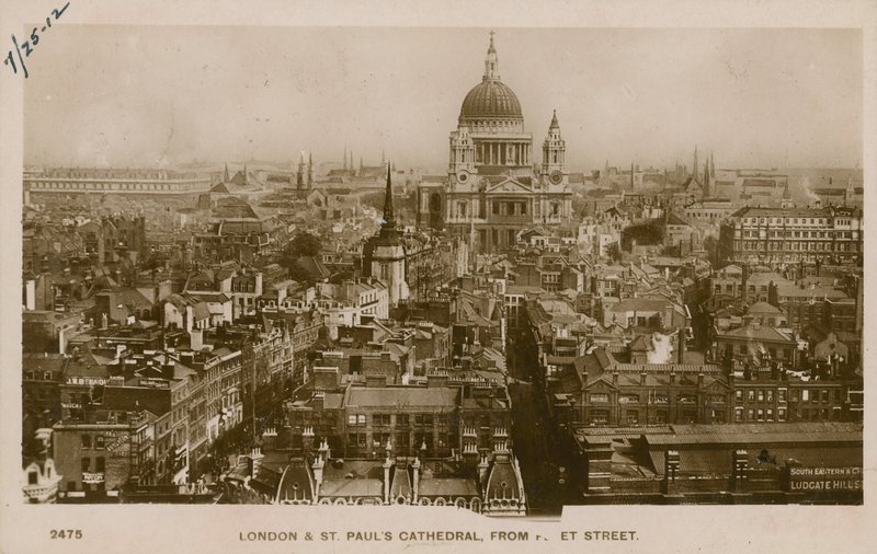 St Pauls Cathedral, London, från Fleet Street av English Photographer