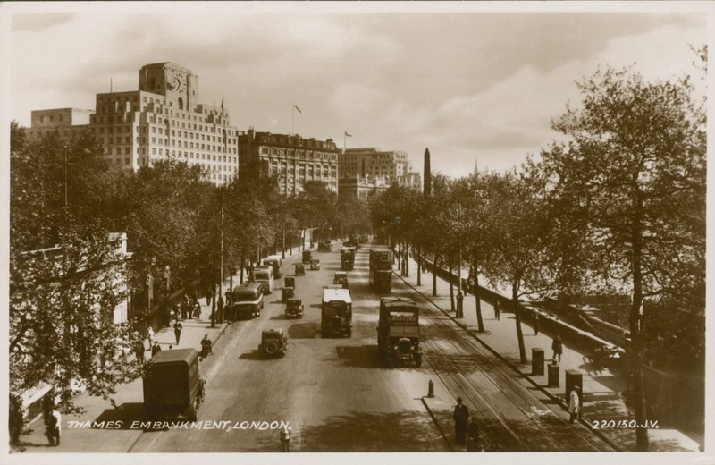 Thames Embankment, London av English Photographer