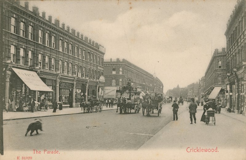 Paraden, Cricklewood av English Photographer