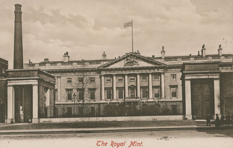 The Royal Mint, London av English Photographer