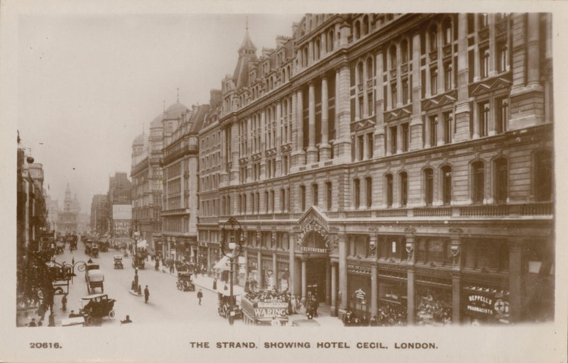 The Strand, Hotel Cecil, London (svart/vitt foto) av English Photographer