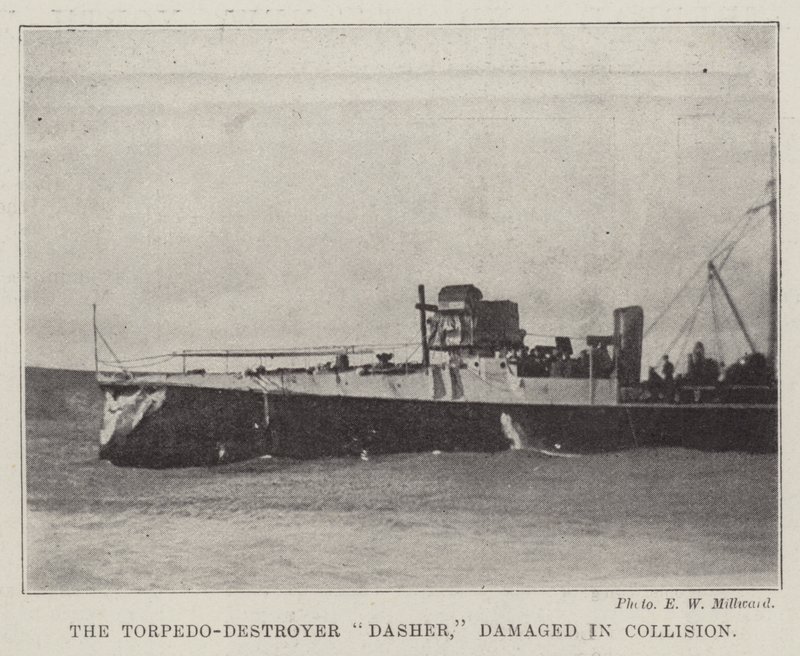 Torpedo-Destroyer Dasher, skadad i kollision av English Photographer