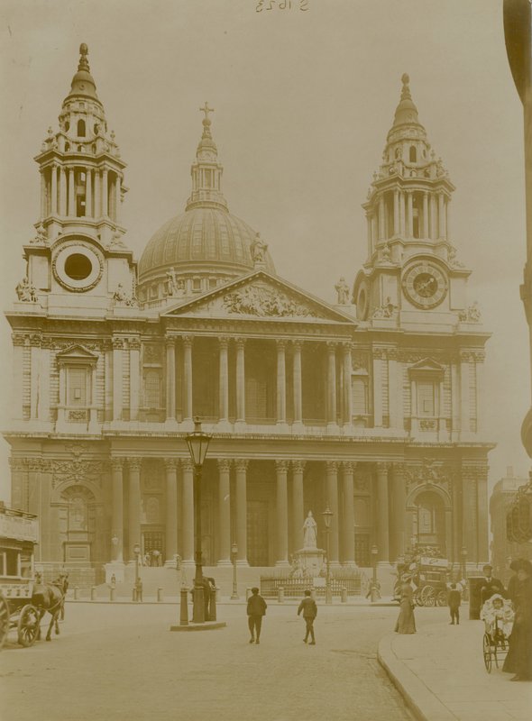 Fasaden av St Pauls Cathedral av English Photographer