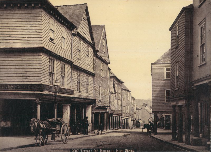 Totnes, gamla hus i High Street av English Photographer