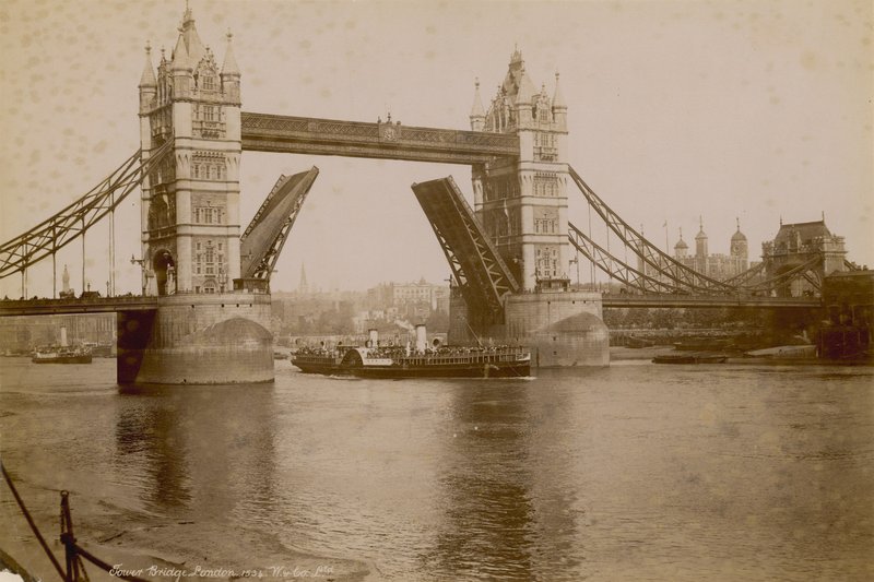Tower Bridge, London av English Photographer