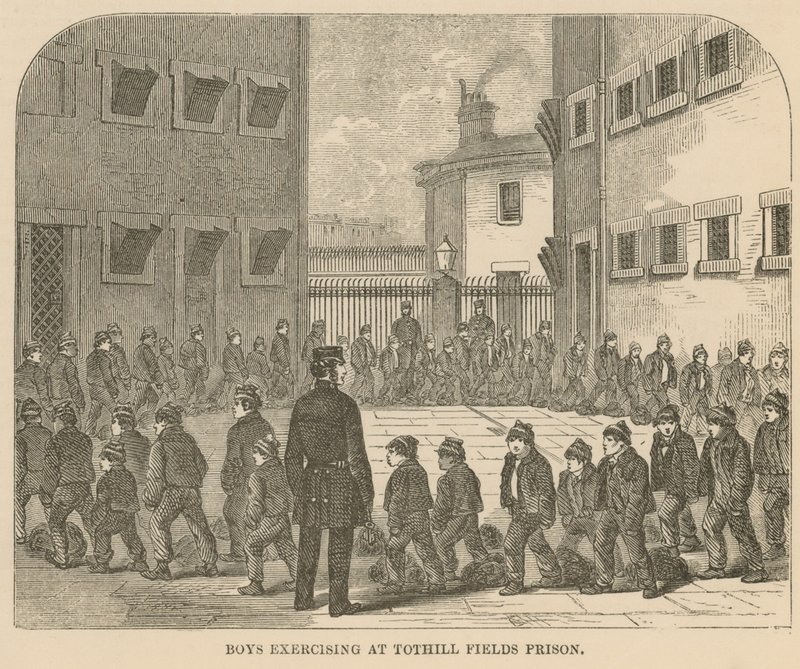 Pojkar tränar på Tothill Fields Prison av English School