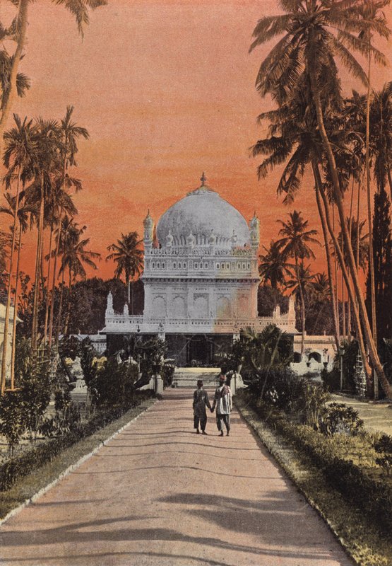 Mysore, Tippo Saibs och Hyder Alis gravar av European Photographer