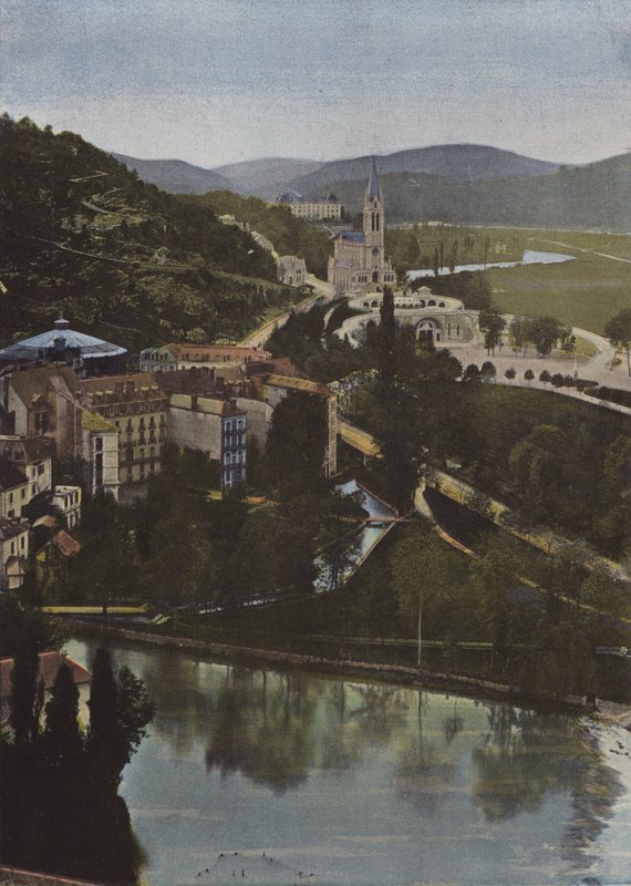 Lourdes, Utsikt Från Slottet av European Photographer
