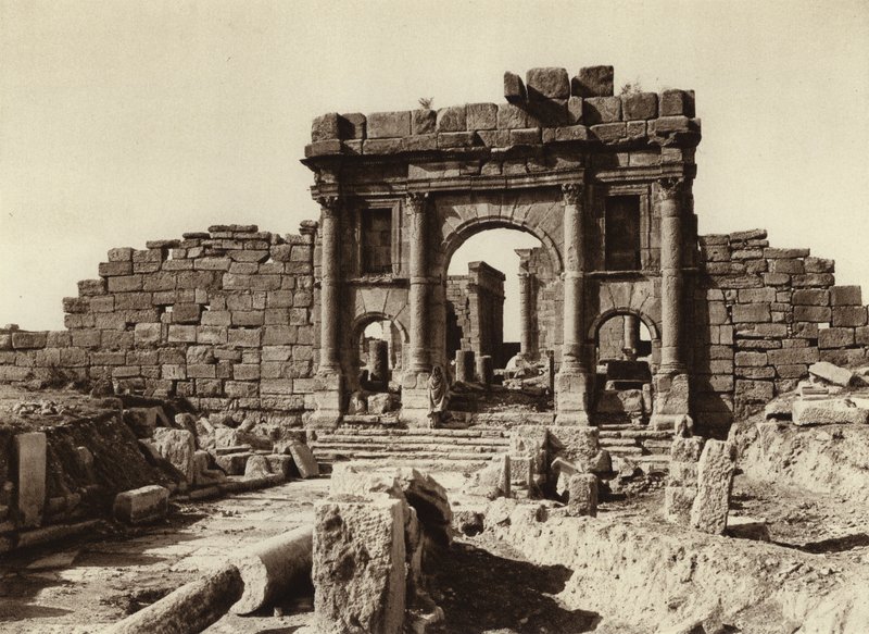 Sbeitia, Forum (svartvitt foto) av European Photographer