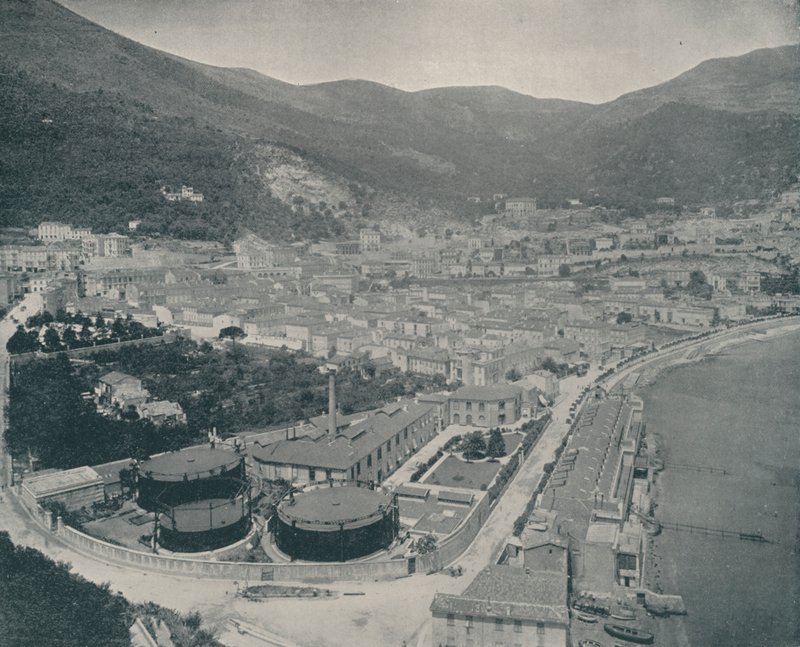 En annan utsikt över La Condamine (s/v foto) av French Photographer