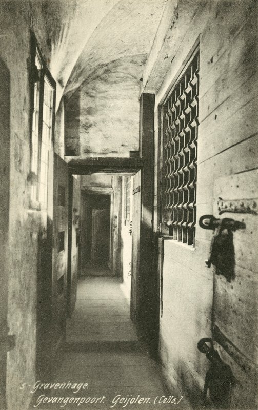 Le Hague, Prison Gate, celler av French Photographer