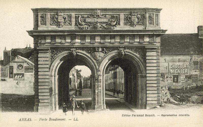 Baudimont Gate, Arras (s/v foto) av French Photographer