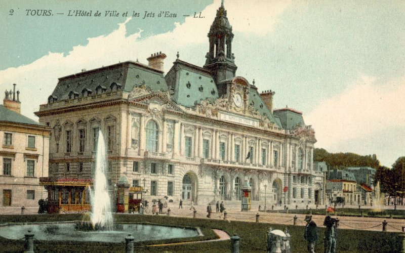 Tours, Hotel De Ville, The Water Jets av French Photographer