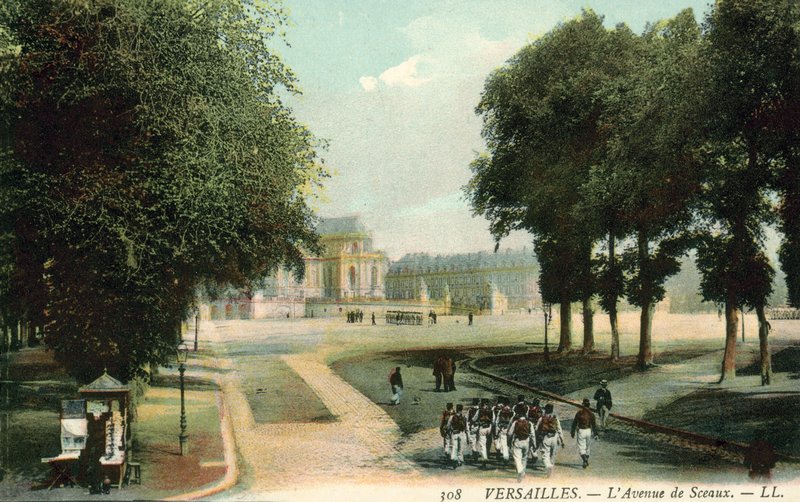 Versailles, Avenue De Sceaux av French Photographer