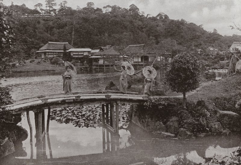 Hikone (s/v foto) av Herbert Ponting