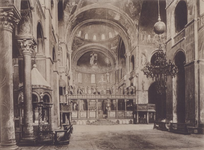 Inuti Church of S Marco (s/v foto) av Italian Photographer