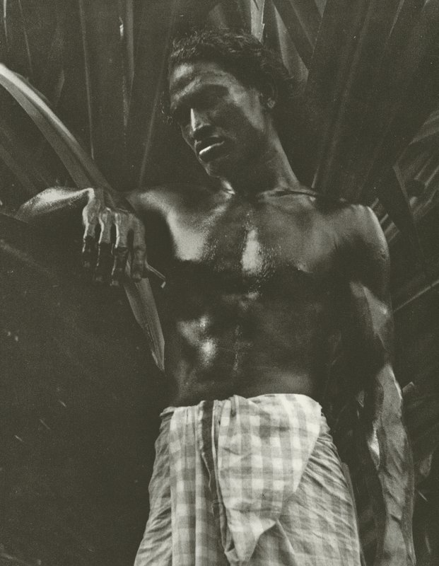 Ennui (s/v foto) av Lionel Wendt