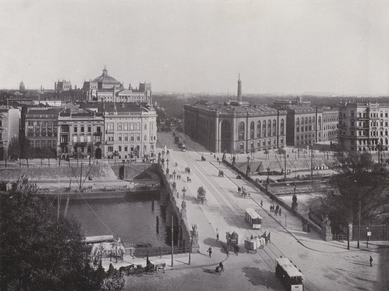 Moltke Bridge och General Staff Building (s/v foto) av Photographer German