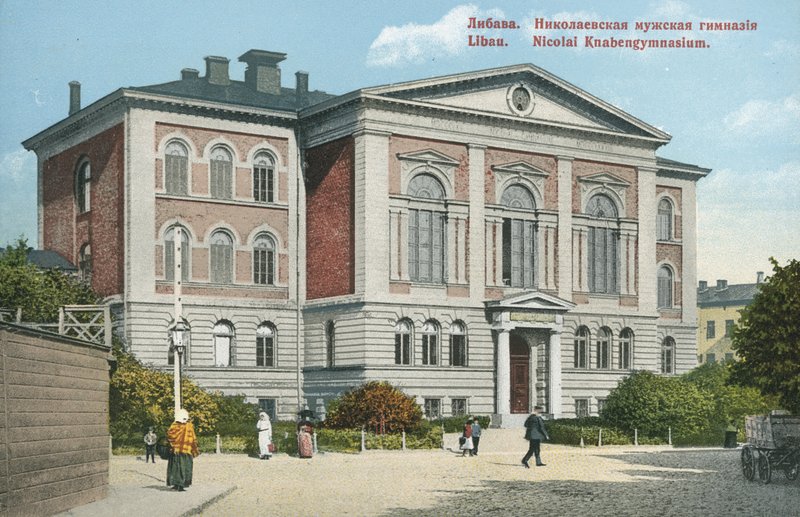 Grammar School, Liepaja, Lettland (färgfoto) av Russian Photographer