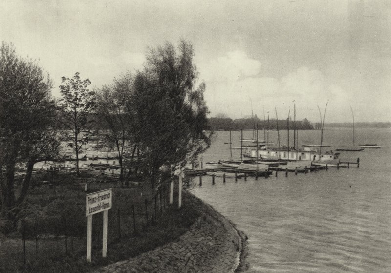 Wannsee (s/v bild) av Sasha Stone